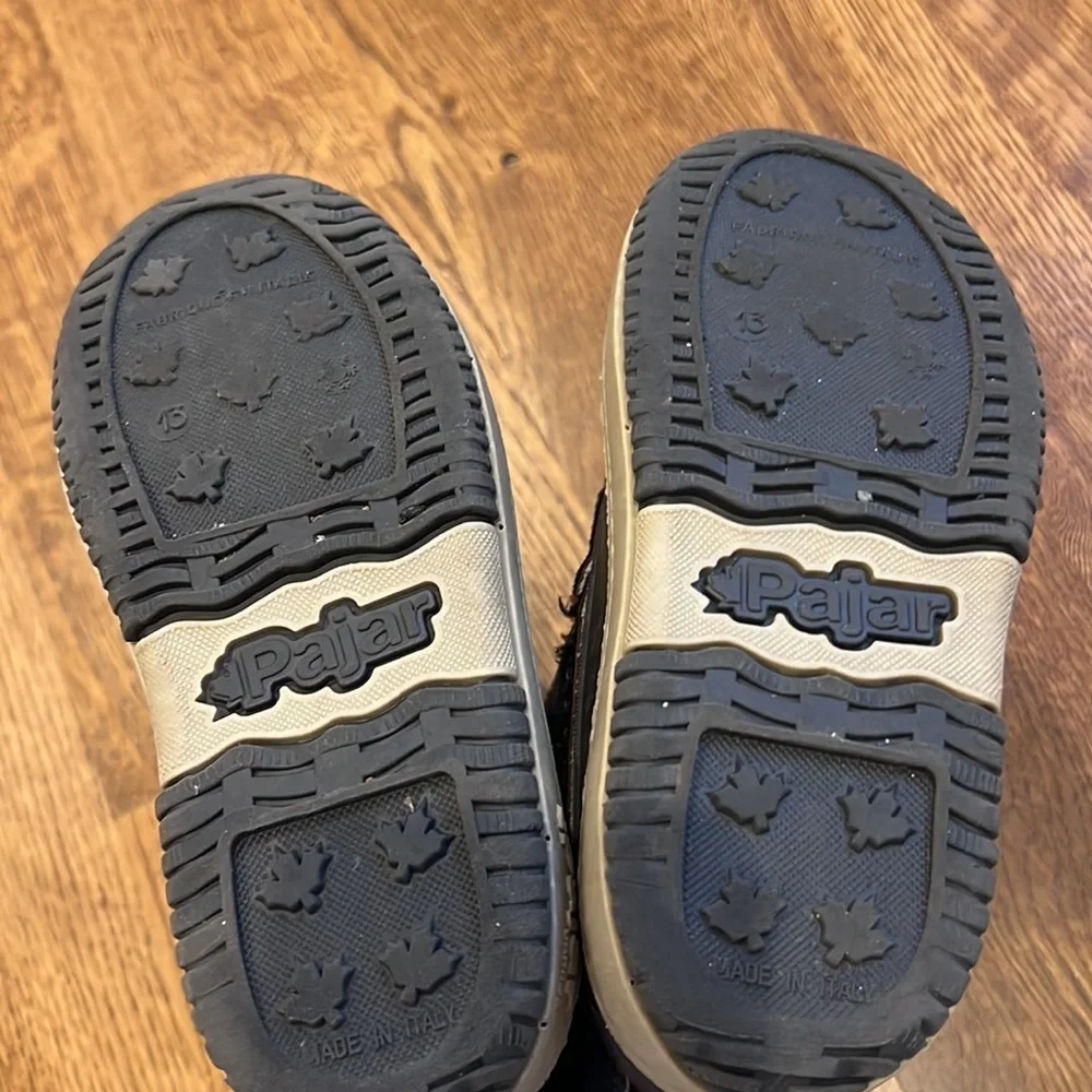 Pajar Kids Snow Boots Black and White